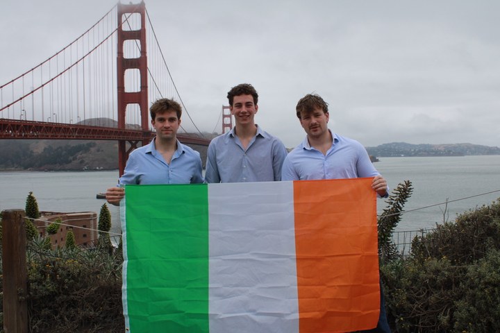 ProvenMetal team at the Golden Gate Bridge